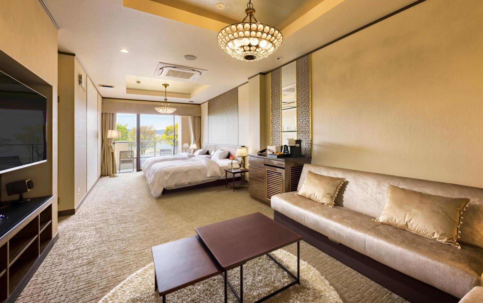 Katakura Silk Hotel Сува Екстериор снимка