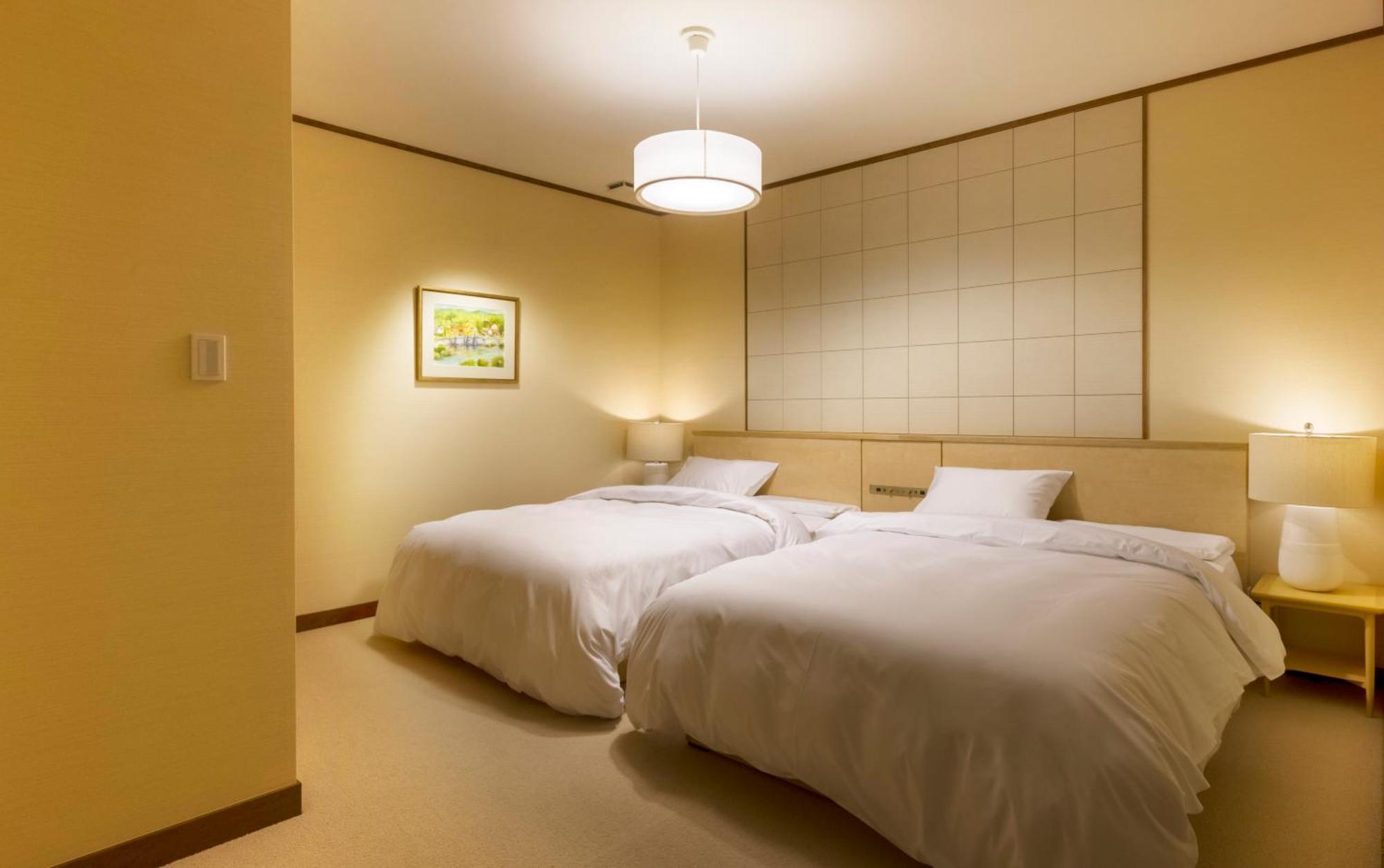 Katakura Silk Hotel Сува Екстериор снимка
