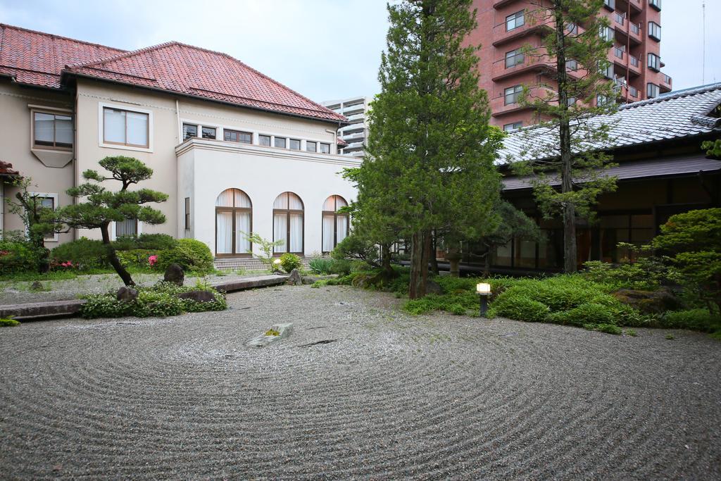 Katakura Silk Hotel Сува Екстериор снимка