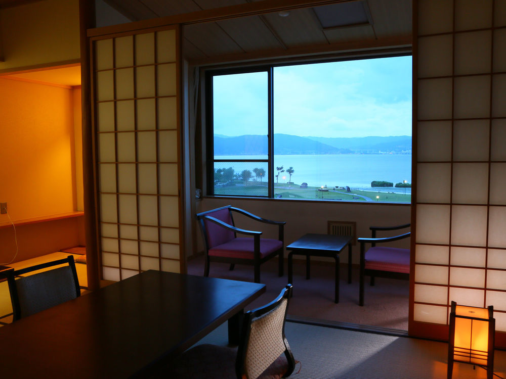 Katakura Silk Hotel Сува Екстериор снимка